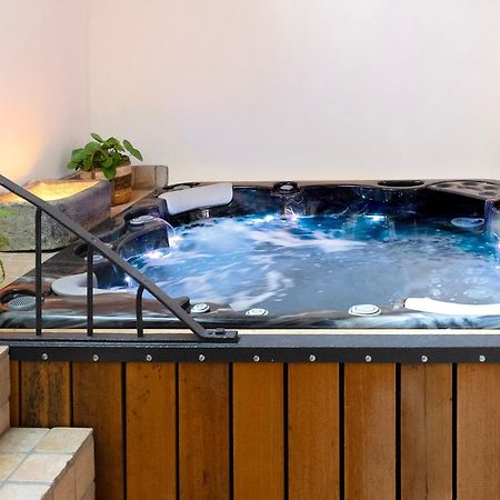 Suite & Spa A La Ferme 1802 Sainghin-en-Mélantois Esterno foto